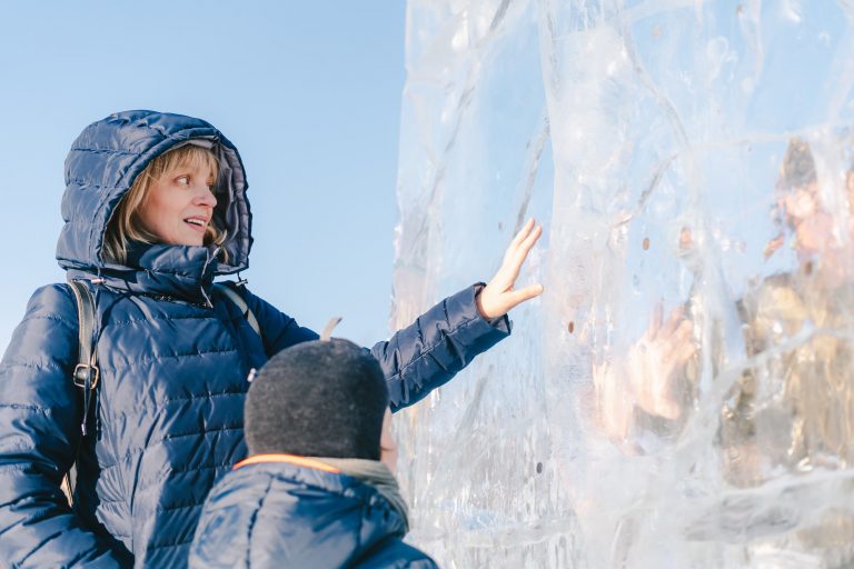 Ice sculpture people